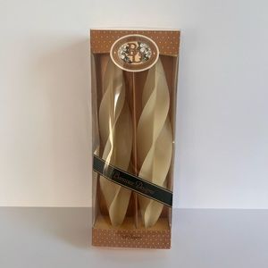 Beeswax Disigns Candles 12” Tapers Spiral Ivory Edge. 
VTG